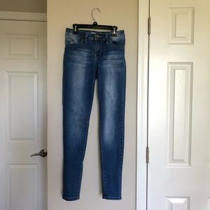 YMI Wanna Betta Butt Mid-Rise Skinny Jean